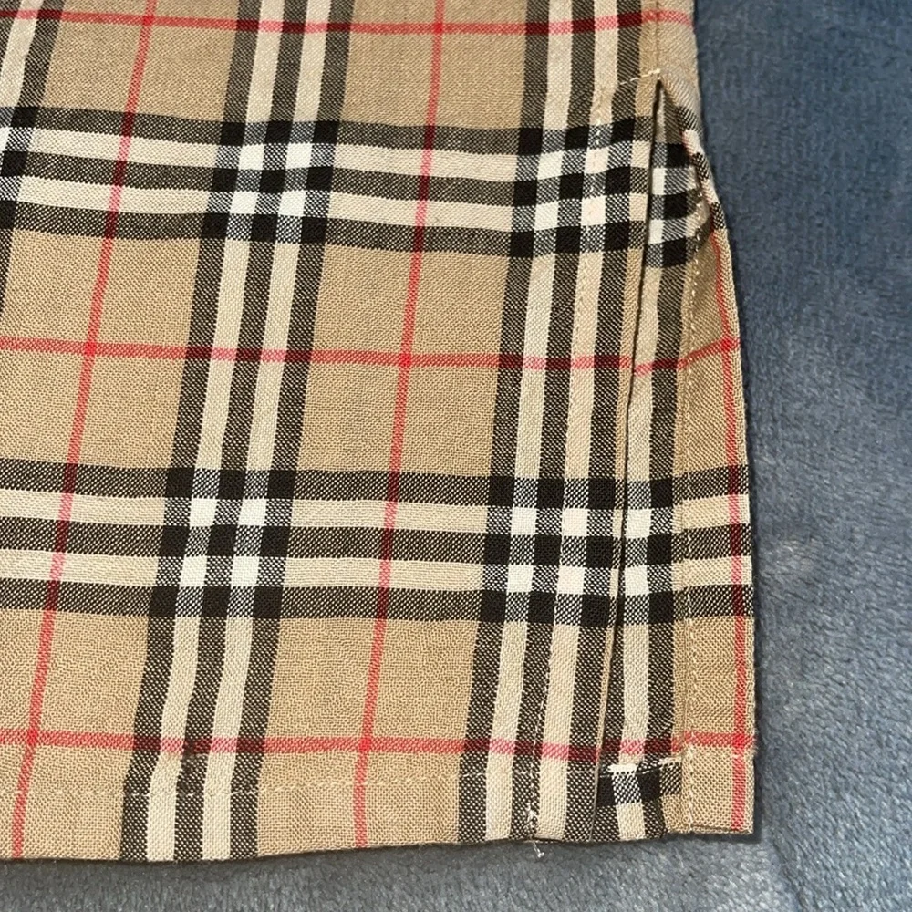 Preloved Burberry shirt with 1 pocket excellent condition size 15 22” wide - Picture 9 of 12